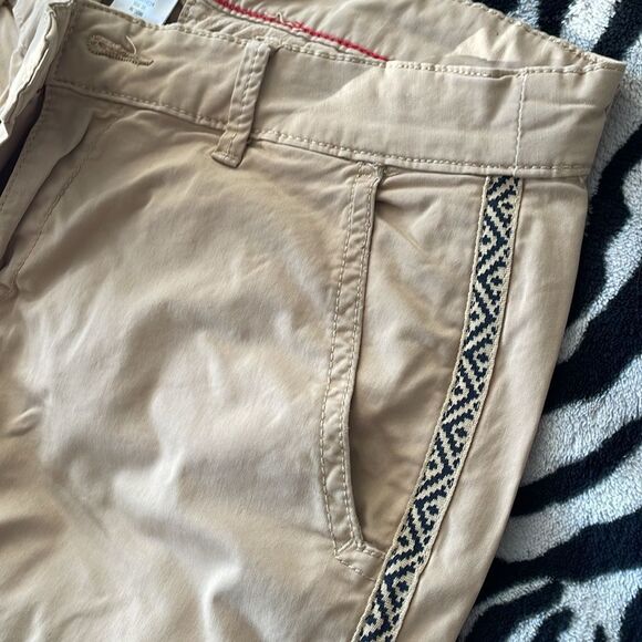 3/$15 Simply styled by sears khaki Aztec printed sides khaki skinny pants size 4 - Picture 7 of 10